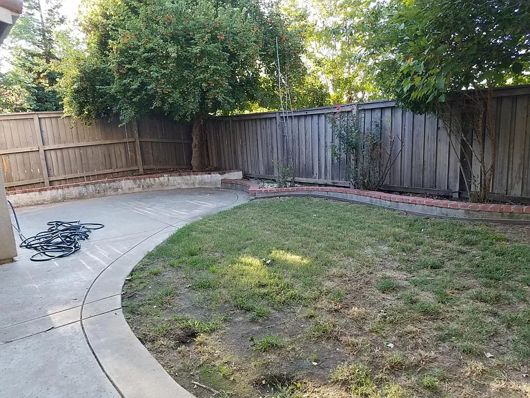 1357 Freswick Dr — Photo 3