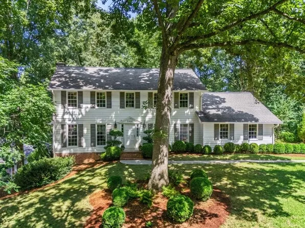 5506 Whitewood Ct, Atlanta, GA 30338