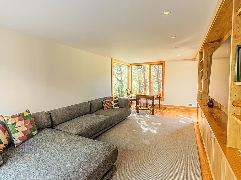 2156 N Three Rocks Rd — Photo 14