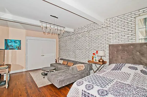 Sold by Level Group | media 2