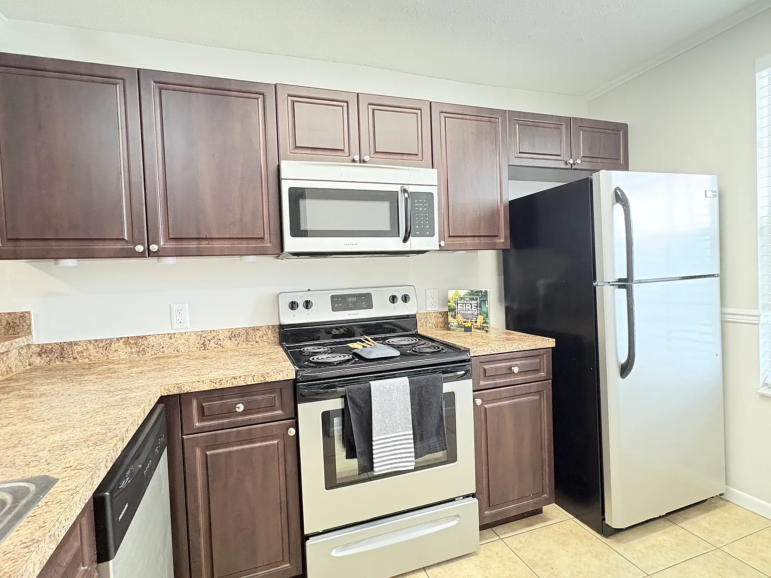 210 S Habana Ave — Photo 4