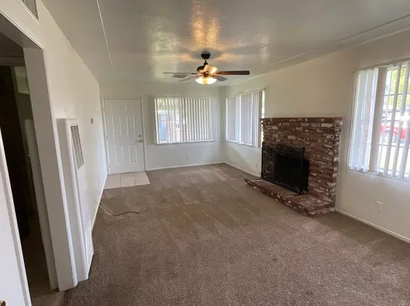 4588 E Sierra Madre Ave APT A, Fresno, CA 93726