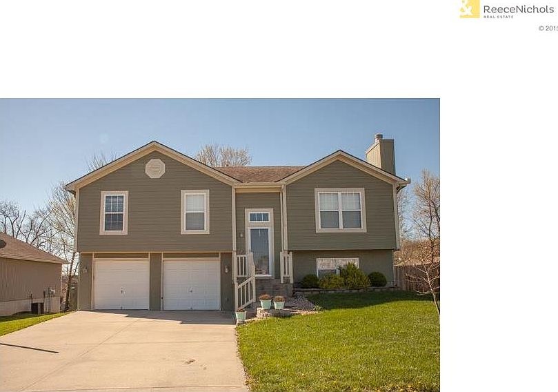 1st image of 611 NW Whitney Dr