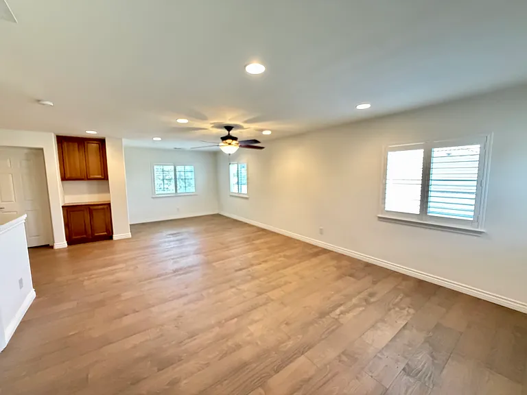 12488 Celebration Dr — Photo 27