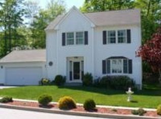 25 Hunting Ridge Dr, Groton, CT 06355
