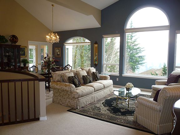 Living Room / Dining Room