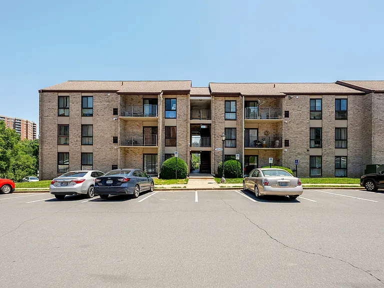 6143 Edsall Rd #C — Photo 16