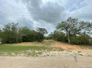 16002 Kilowatt Rd #17, Elmendorf, TX 78112