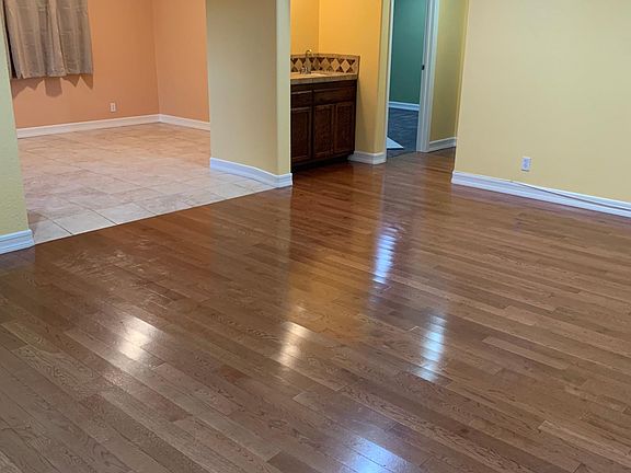 2nd image of 4309 Troost Ave APT 5
