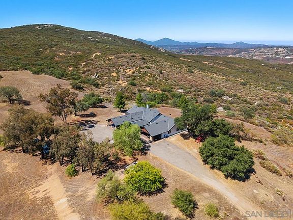 3rd image of 23895 Ladrido Ln