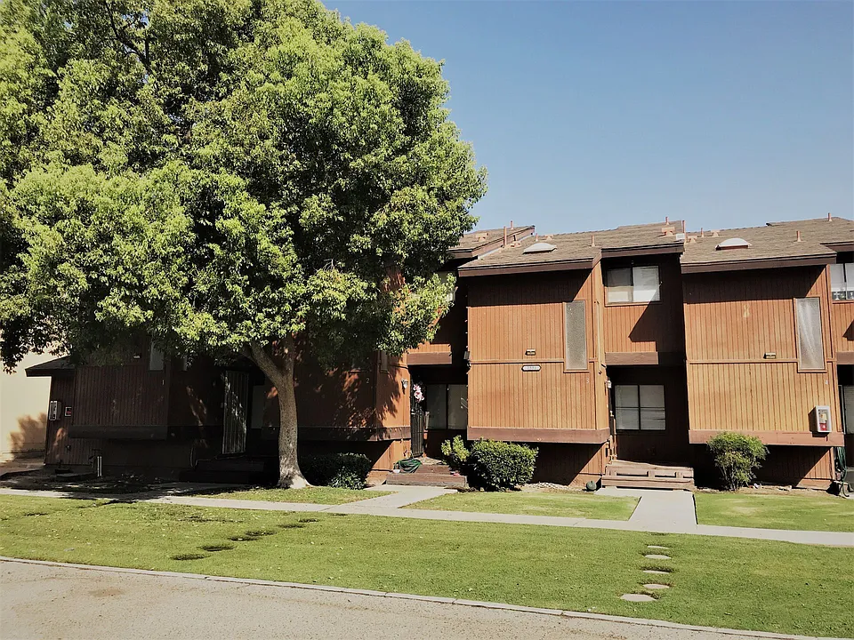 2531 Olive Street