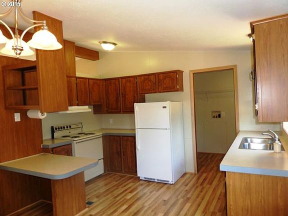 4th image of 8500 NE 325th St