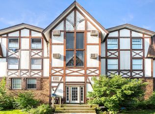9435 S 86th Ct APT 1W, Hickory Hills, IL