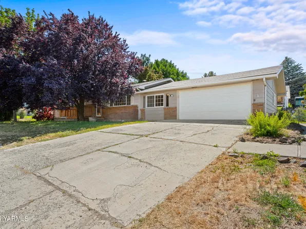 10 Viking Dr, Selah, WA 98942