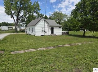 911 E Grandriver St, Clinton, MO 64735