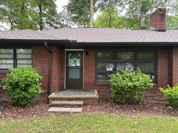 743 Chapel Hill Rd, Burlington, NC 27215