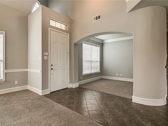 5th image of 691 Crockett Dr