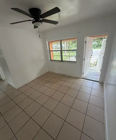 648 NE 139th St — Photo 3