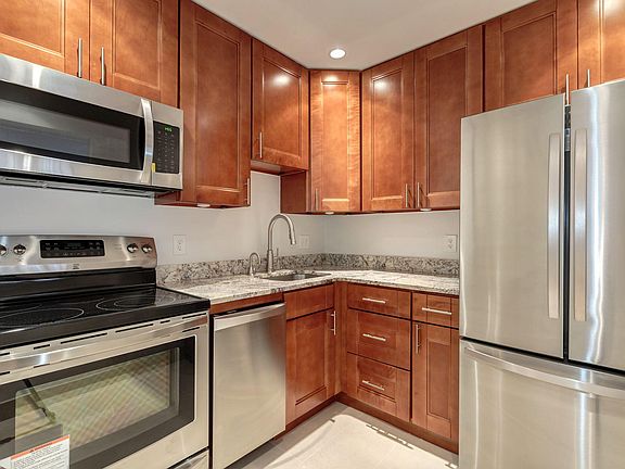 Quality stainless steel appliances + gas range
