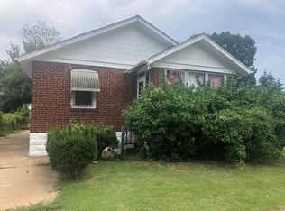 8316 Eton Pl, Saint Louis, MO 63136