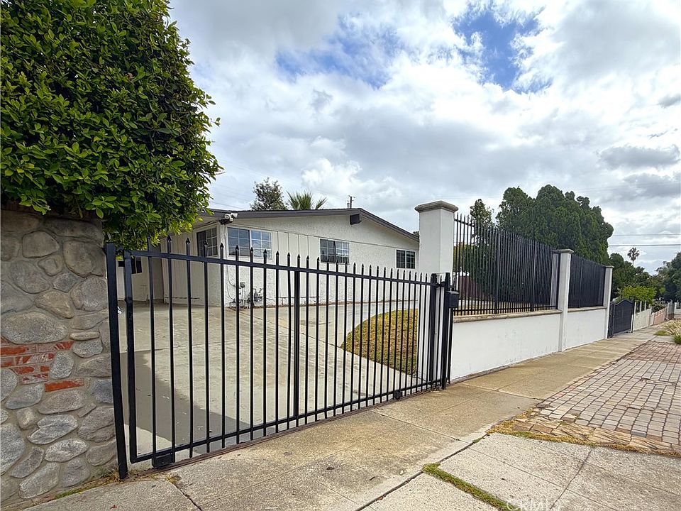 1st image of 13658 Garrick Ave
