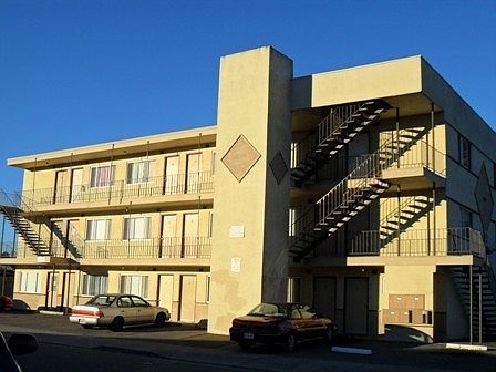 1st image of 2488 Market Ave APT 07