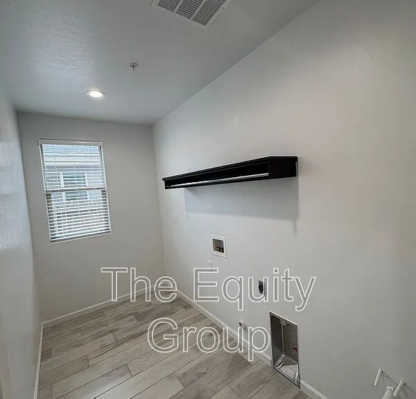 1336 W Porter Ct — Photo 15