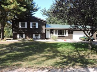 4746 W River Rd, Muskegon, MI 49445