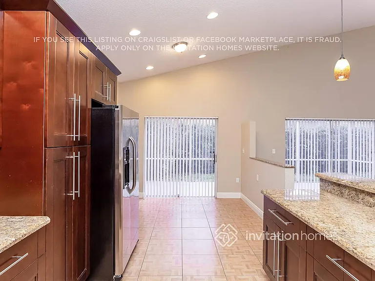 20540 NW 7th St — Photo 8