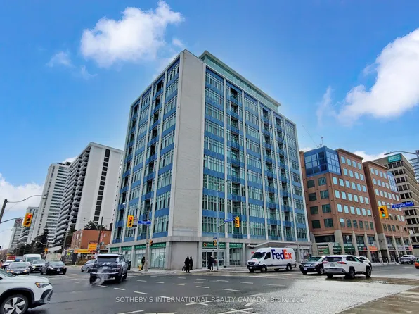 1901 Yonge St #305, Toronto, ON M4S 1Y6