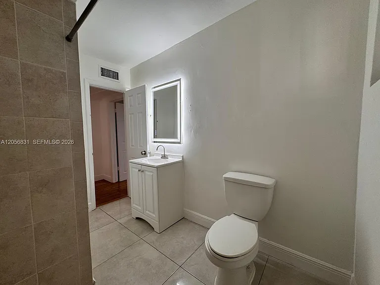 2803 SW 26th St #B — Photo 6