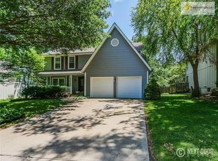 15745 W Beckett Ln, Olathe, KS 66062