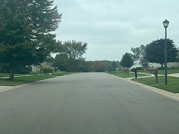 5th image of 11017 Lochgreen Dr