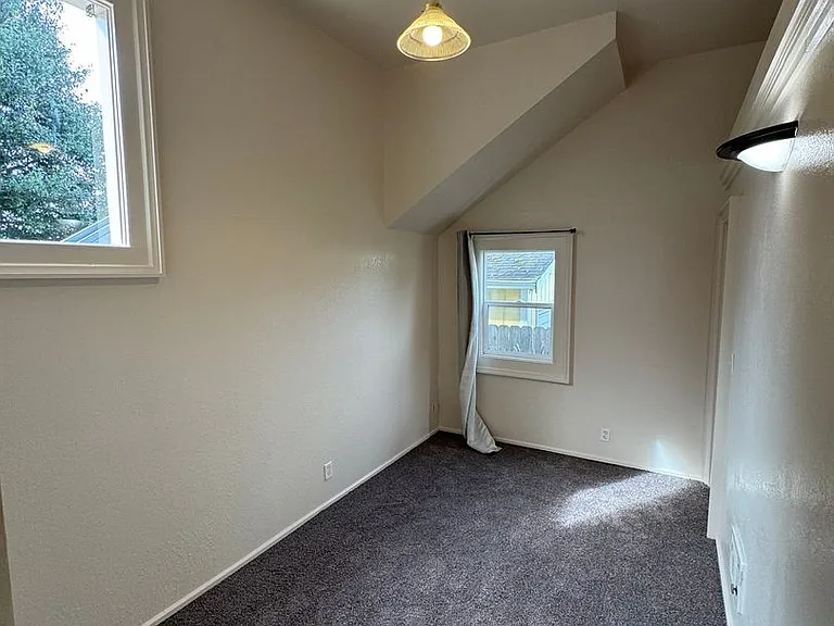724 B St #1-4 — Photo 14