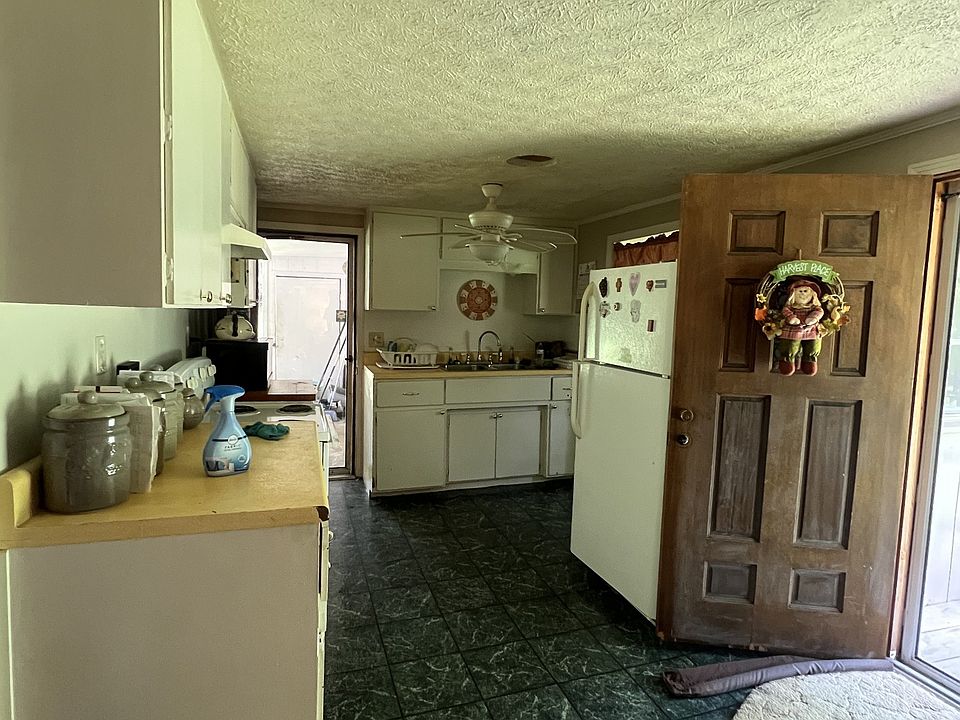 2nd image of 1233 N Charlotte St
