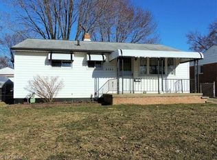 6385 Lockhaven Dr, Brookpark, OH