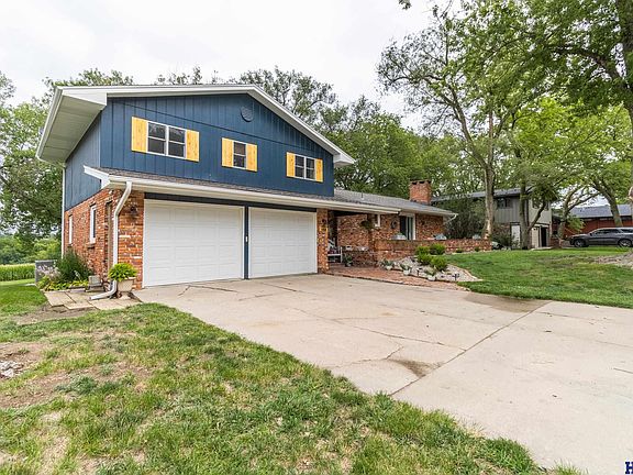 3rd image of 1058 Eastridge Dr