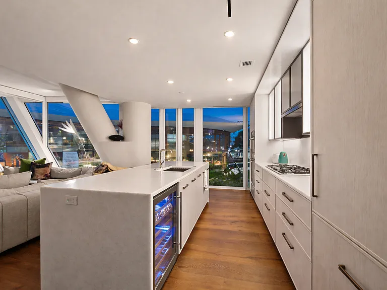 601 Wharf St SW #305 — Photo 5