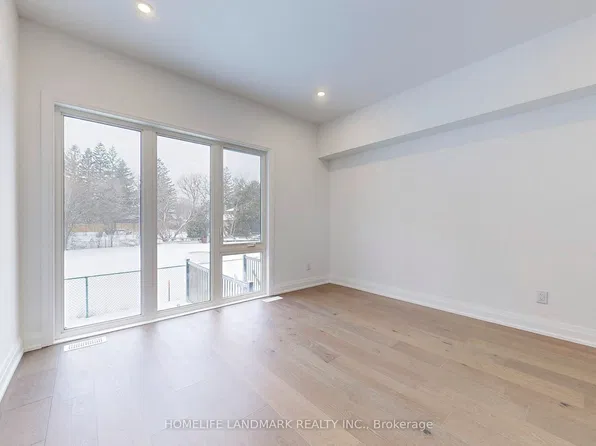 22 Persica St, Richmond Hill, ON L4E 2T3
