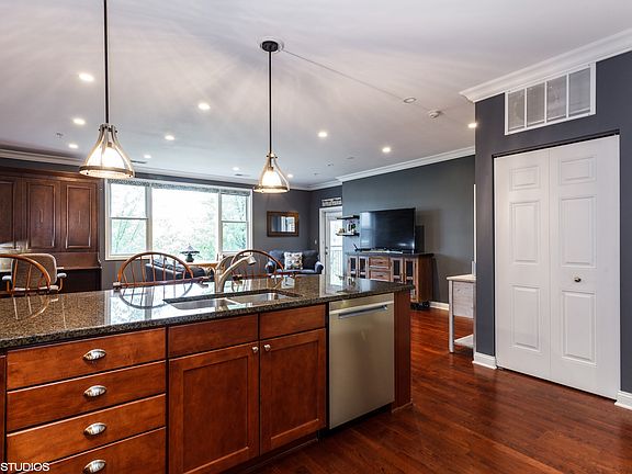 5th image of 935 Burlington Ave Unit 209