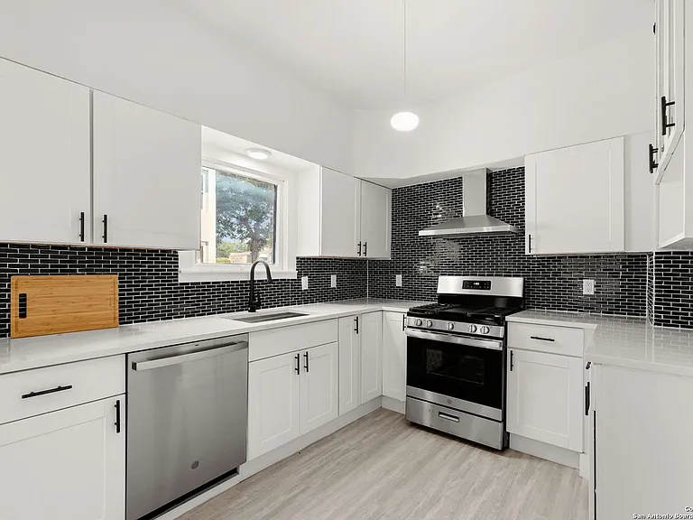 1606 W Mulberry Ave — Photo 10