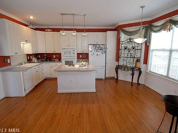 3rd image of 13409 Chatsford Ct