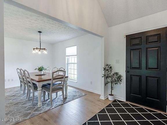 4th image of 416 Arlington Meadows Dr