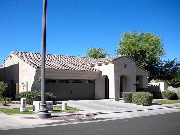 3rd image of 3271 E Windsor Dr