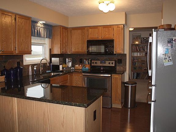 2nd image of 733 Gatewood Dr