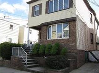 118 W 11th St, Bayonne, NJ 07002