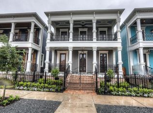 1142 Nicholson St #A, Houston, TX 77008