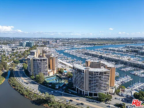 4316 Marina City Dr Photo 1