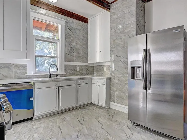 2733 Hillcrest Ave — Photo 28