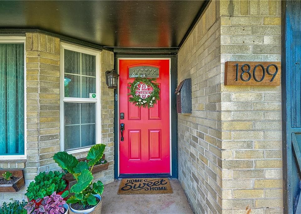 1st image of 1809 Elmhurst Dr